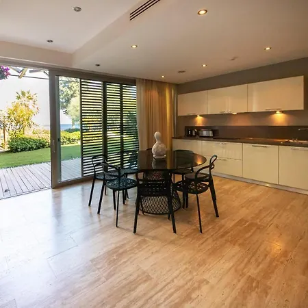 Apartment Splendid Near Beach In