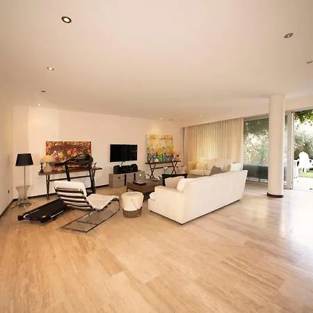 Apartment Splendid Near Beach In