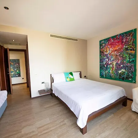 Splendid Near Beach In شقة *